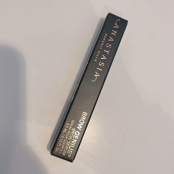 🤓NIB Anastasia Beverly Hills Brow Genius - Picture 4 of 4